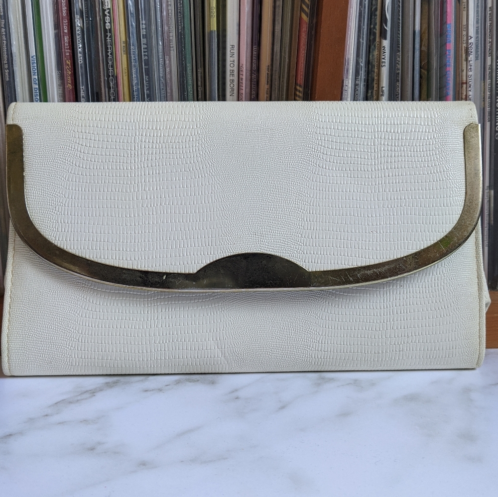 *Sold* Vintage cream clutch with gold accent